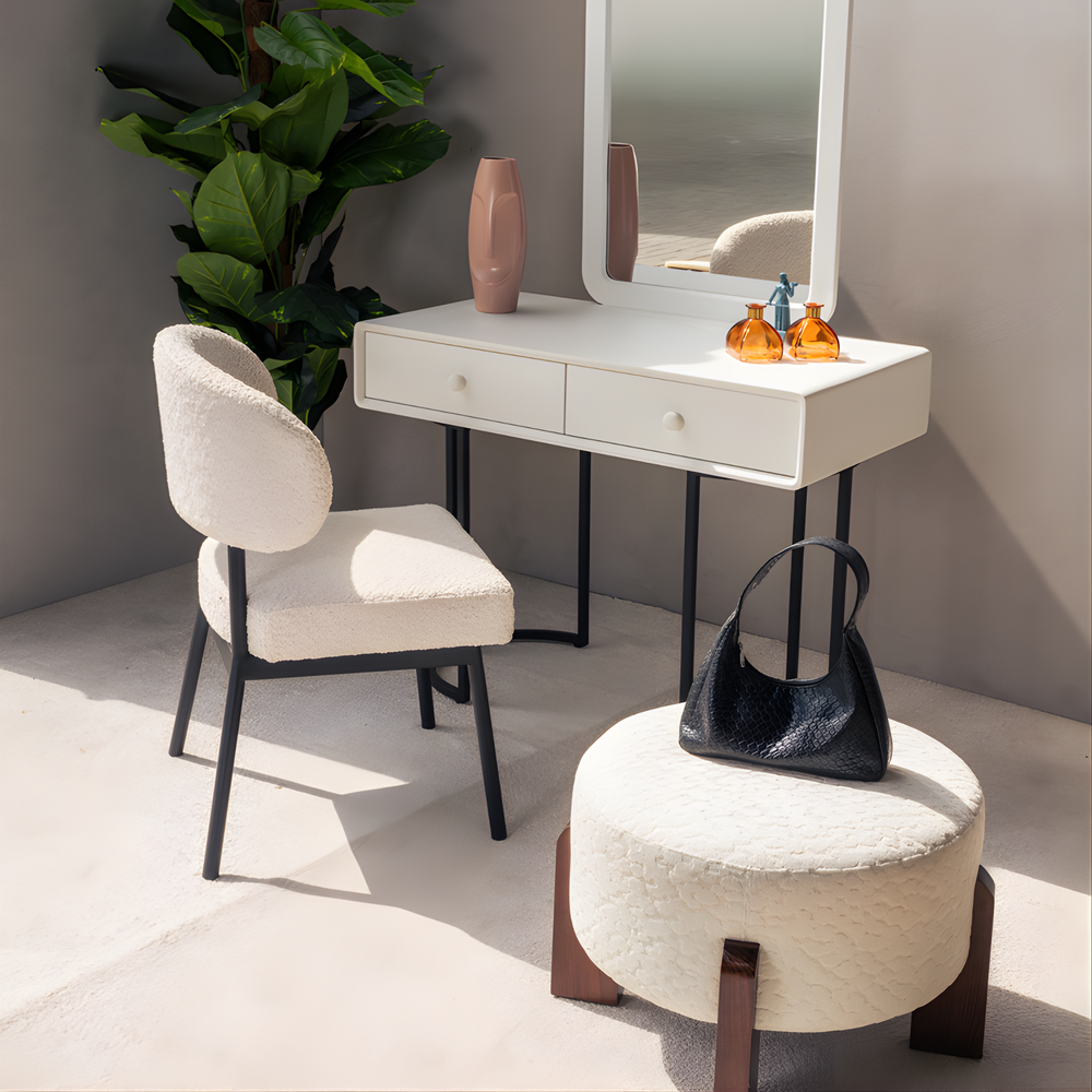 Mellow Pouf Lifestyle Image from Living Point
